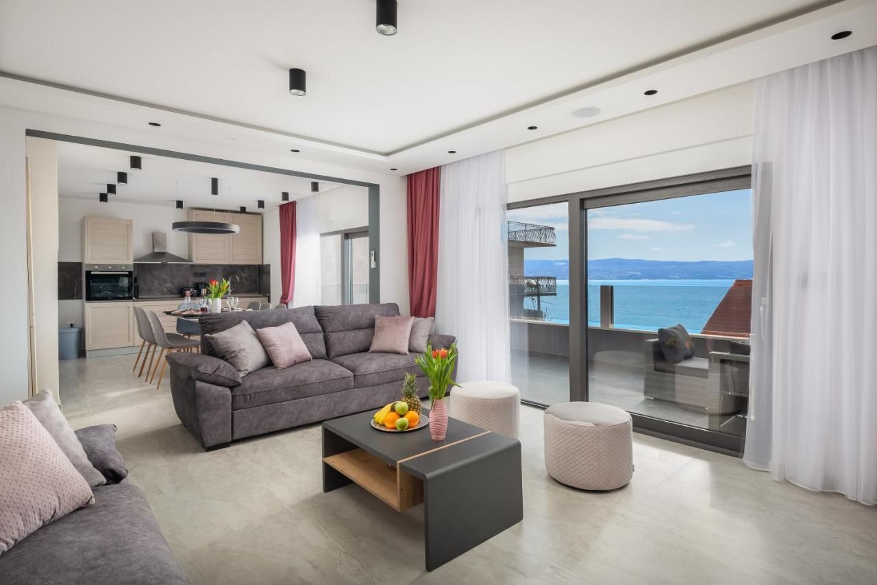 Luxury Apartment Lorena - Private Heated Pool - เยเซนิเซ ภายนอก รูปภาพ